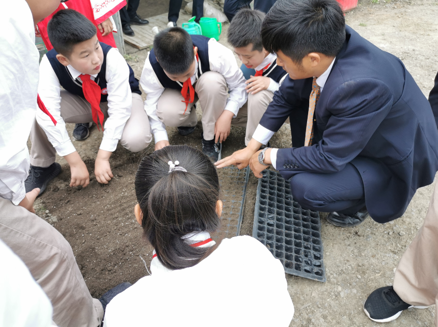 图9：伦耕园课.png